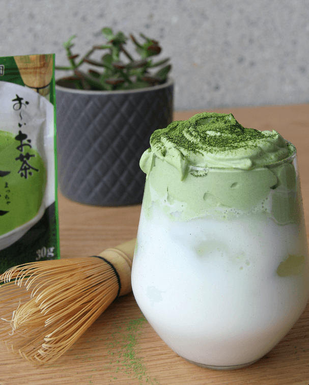 Dalgona Matcha Latte