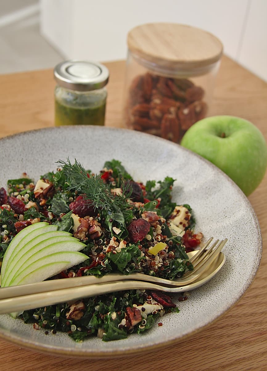 Salade quinoa, kale et noix de pécan